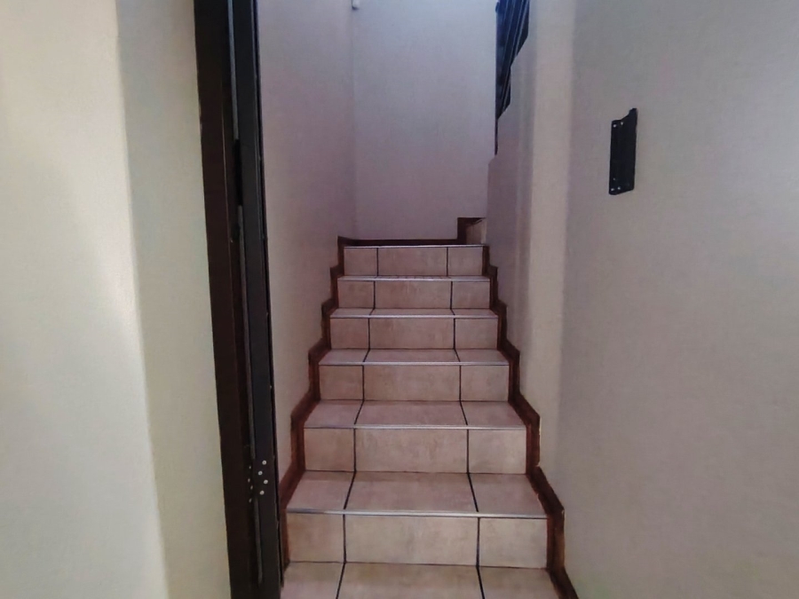 3 Bedroom Property for Sale in Langenhovenpark Free State